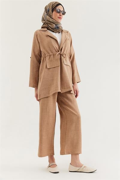 Bel Bağlamalı Ceketli Keten Takım Bej