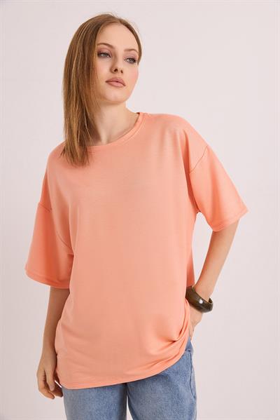 Oversize Yumuşak Dokulu Salaş T-Shirt Yavruağzı