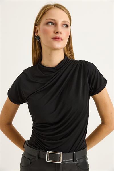 Kısa Kol Büzgülü Bisiklet Yaka Bluz Siyah