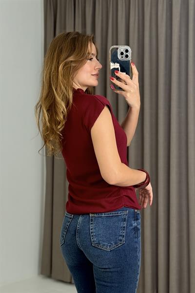 Kadın  Kalın Askılı Yandan Büzgülü Bordo  Bluz