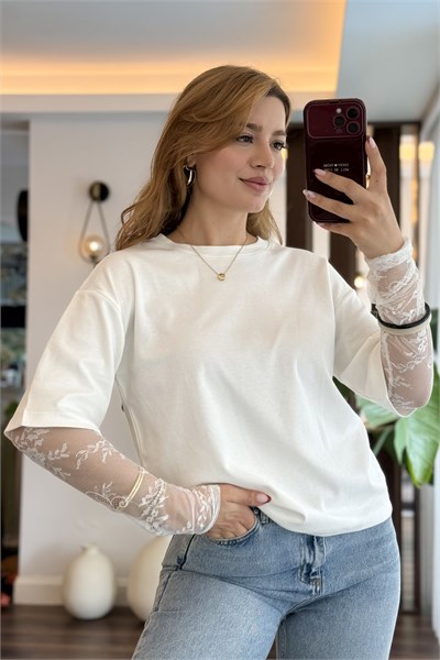 Beyaz Dantel Kollu İnterlok Oversize T-Shirt 