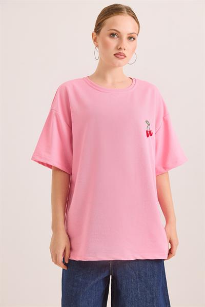 Kiraz Nakışlı Oversize Rahat Kalıp Tshirt Pembe