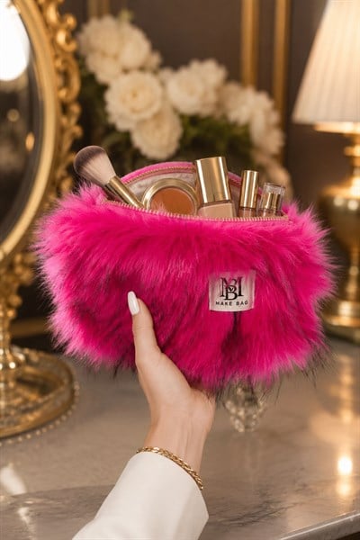 Kadın Peluş Tüylü 23X13 Ölçülü Makyaj Çantası Fuşya