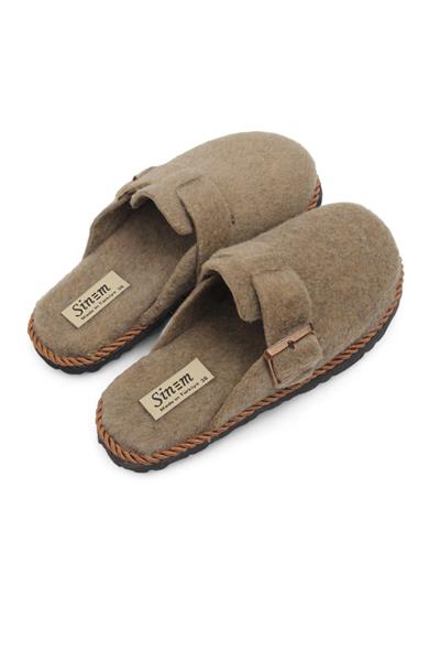 Kadın Önü Kapalı Tokalı Keçe Vizon Ev Terliği