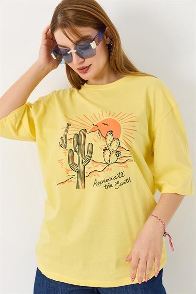 Kadın Çöl Tema Baskılı Bisiklet Yaka Tshirt Sarı