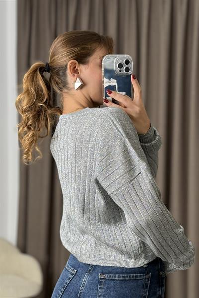 Kadın Simli Kısa V yaka Oversize Triko Kazak Gri