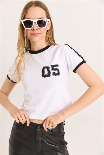 Bisiklet Yaka Şerit Detaylı Crop Tshirt Beyaz