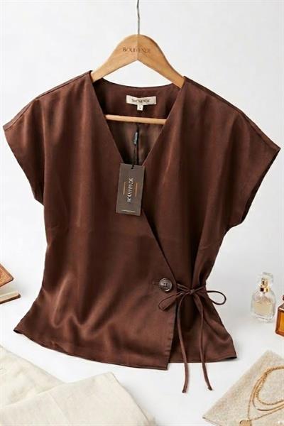 Kadın Çapraz Model Yandan Bağlamalı Tasarım Bluz Kahverengi