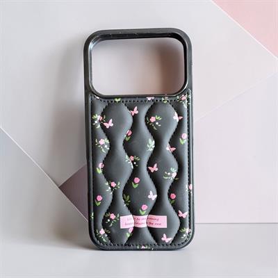 İphone 17 Pro Uyumlu Çiçek Desenli Kabartmalı Kılıf Siyah