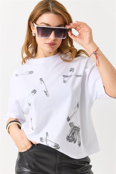 Kadın Ataş Baskılı Kısa Kollu Tshirt Beyaz