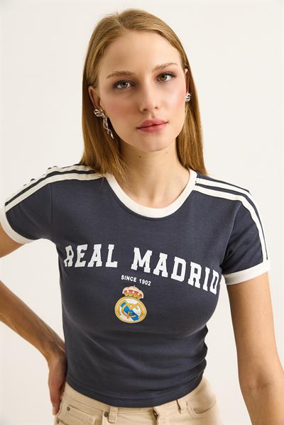 Bisiklet Yaka Şerit Detaylı Kadın Crop Tshirt Füme