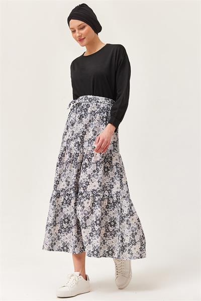 Çiçek Desenli Etekli İkili Takım Siyah
