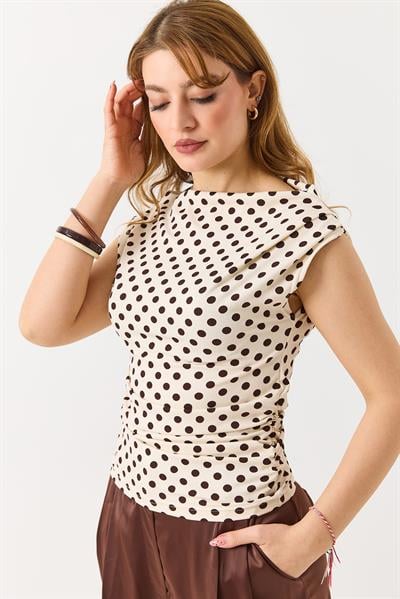 Kadın Omuz Ve Beli Büzgülü Puantiyeli Bluz Beyaz