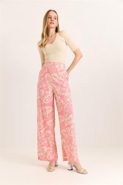 Bol Paça Beli Kalın Kemerli Pantolon Pembe