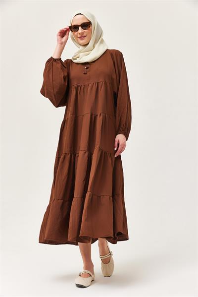 Yakası İpli Kat Model Elbise Kahverengi