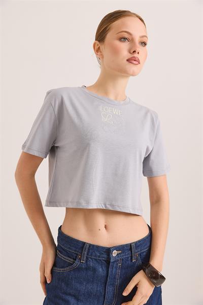 Nakışlı Örme Pamuk Crop Tshirt Gri