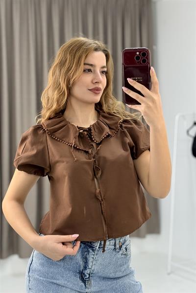 Kadın Bebe Yaka Kısa Kol İpli Bluz Kahverengi