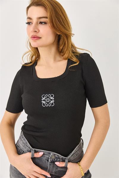 Kadın Nakışlı Kalın Askılı Bluz Siyah