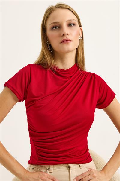 Kısa Kol Büzgülü Bisiklet Yaka Bluz Kırmızı