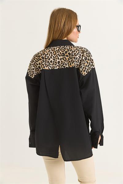 Leopar Garnili Ters Cep Detaylı Siyah Gömlek