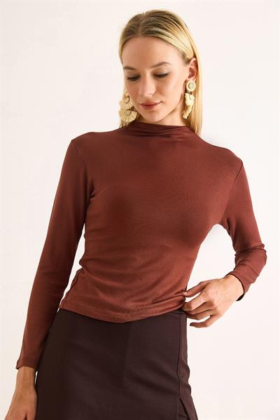 Vücuda Oturan Uzun Kollu Dik Yaka Fitilli Esnek Örme Bluz Kahverengi