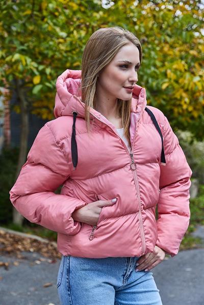 Kadın İçi Yumuşak Cepleri Fermuarlı Pembe Şişme Mont