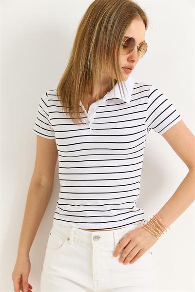 Polo Yaka Çizgi Desenli Kadın Tshirt Beyaz