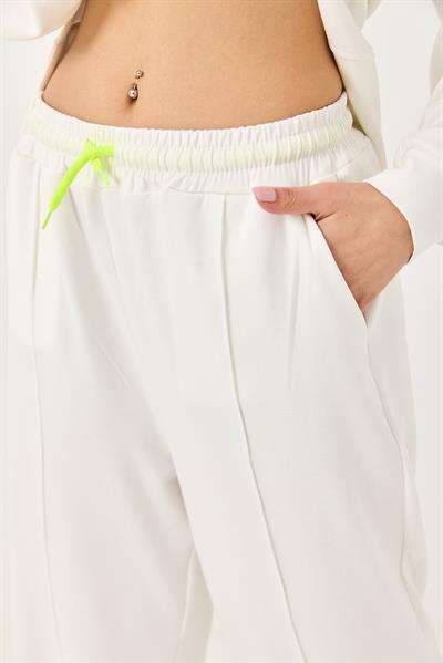 Kadın Bisiklet Yaka Çımalı Oversize Eşofman Takım Beyaz