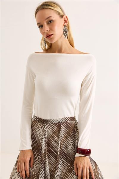 Kadın Geniş Yaka Uzun Kollu Bluz Beyaz