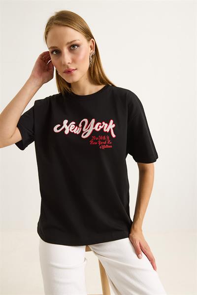 Nakış Detaylı Bisiklet Yaka Tshirt Siyah