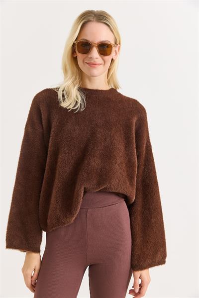 Kadın Bisiklet Yaka Oversize Yumuşak Tüylü Kahverengi