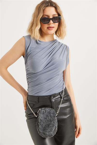 Çapraz Büzgü Detaylı Kolsuz Bluz Gri