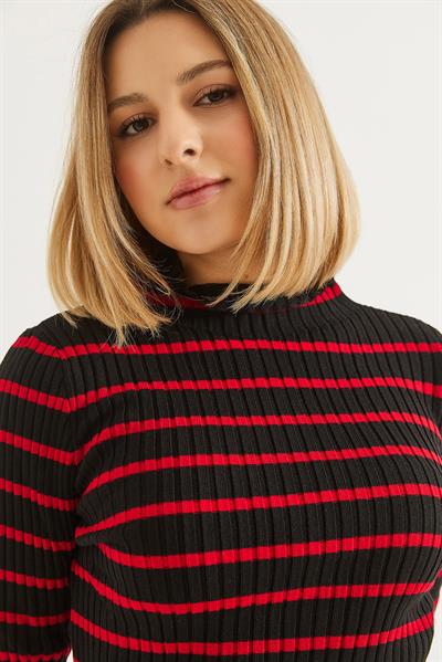 Yarım Balıkçı Yaka  Mevsimlik Triko Kazak Siyah Kırmızı