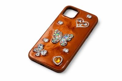 İphone 12 Pro Max Kelebek ve Kalp Kabartmalı Taşlı Kılıf Taba