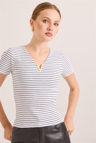 Yaka Detaylı Kaşkorse Çizgili Örme Bluz Beyaz