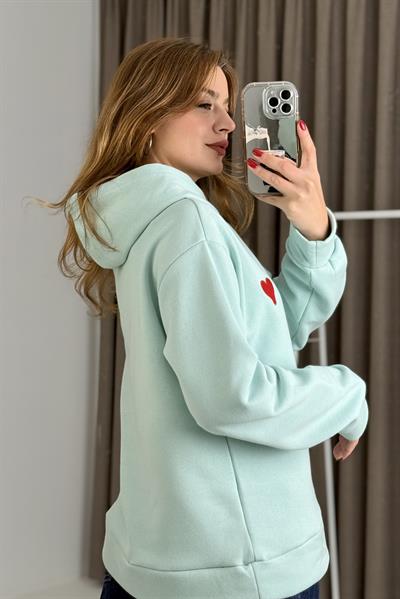 Üç İplik Mavi Kalp Nakışlı Şardonlu Kangru Cepli Kapişonlu Sweat