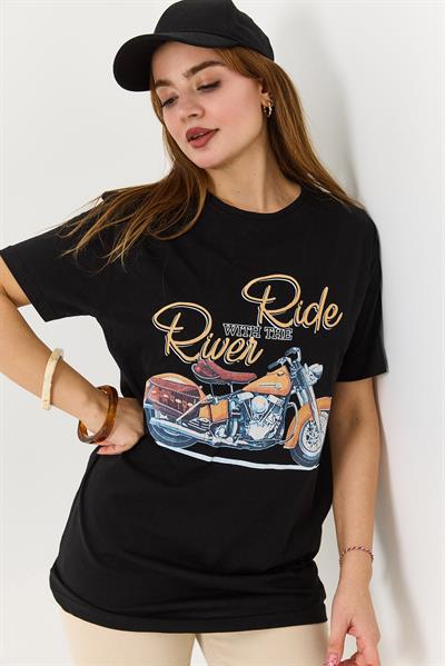 Kadın Bisiklet Yaka Motor Baskılı Tshirt Siyah