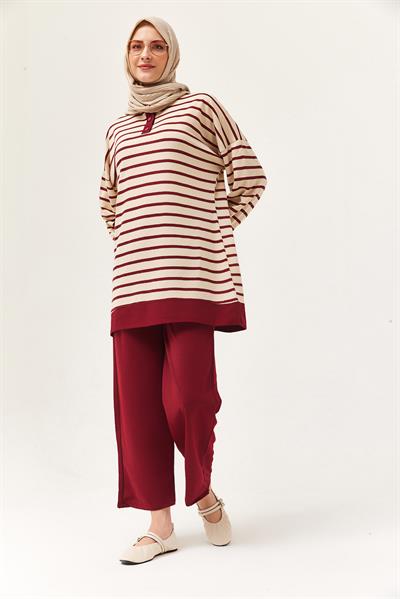 Yakası Düğmeli Çizgili İkili Takım Bordo