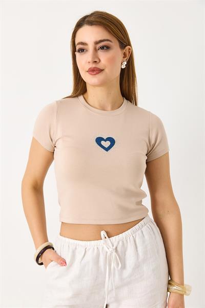 Kadın Kalp Nakış ve Taş Detaylı Crop Bluz Bej