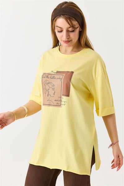 Kadın Figürlü Baskılı Bisiklet Yaka Tshirt Sarı