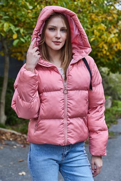 Kadın İçi Yumuşak Cepleri Fermuarlı Pembe Şişme Mont