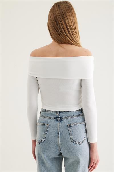 Kayık Yaka Yırtmaçlı Bluz Beyaz