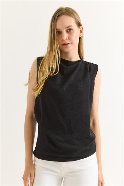 Ayrobin Kumaş Drapeli Siyah Kolsuz Bluz