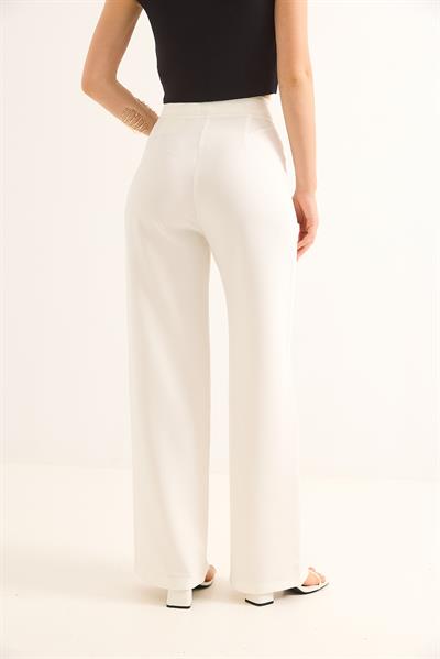 Düğme Detaylı Yüksel Bel Bol Paça Pantolon Beyaz