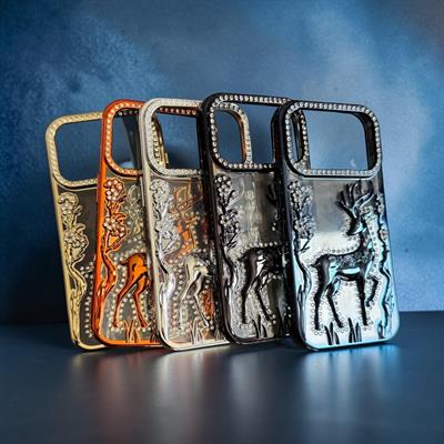 İphone 17 Pro Uyumlu Geyik ve Çiçek Kabartmalı Kılıf Gold