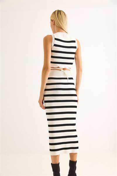 Kadın Çizgi Desenli  Etek Crop İp Bağlamalı Beyaz Takım