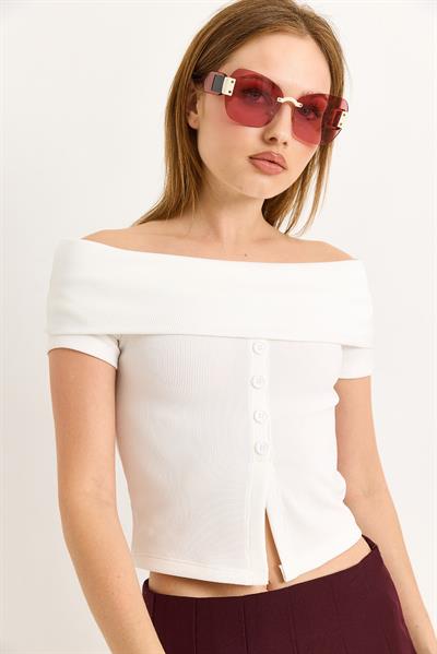 Kayık Yaka Düğme Detaylı Fitilli Örme Bluz Beyaz