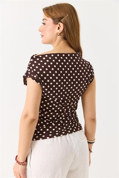 Kadın Omuz Ve Beli Büzgülü Puantiyeli Bluz Kahverengi