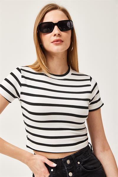 Çizgili Bisiklet Yaka Crop Bluz Siyah