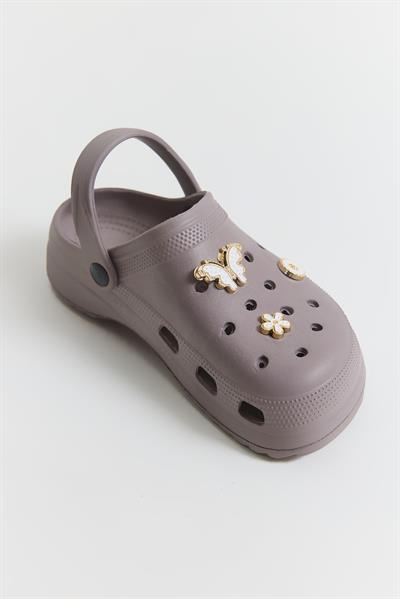 Aksesuarlı Yüksek Taban Kadın Terlik Gri